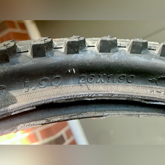 Maxxis Wormdrive 26” x 1.90” Puncture Resistant Hybrid Mountain Bike Tire - Picture 6 of 8